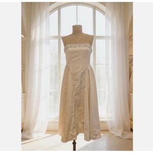 NWT MOTF FORMAL PARTY COCKTAIL ELOPEMENT IVORY MIDI EMBELLISHED DRESS - MEDIUM